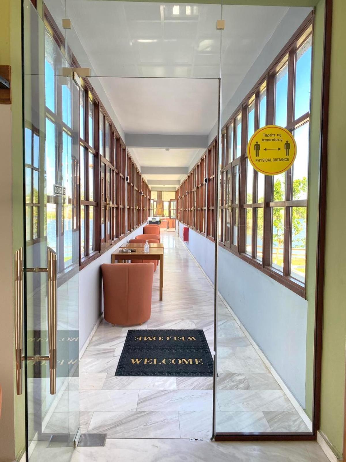 Thrassa Hotel Tycheron ภายนอก รูปภาพ
